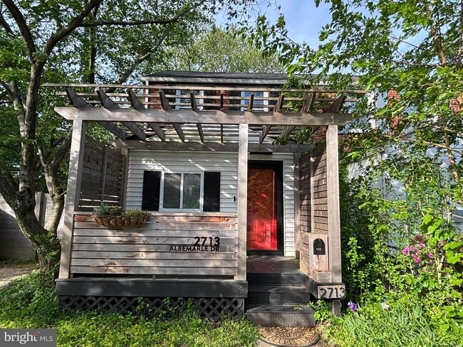 property at 2713 Albemarle Dr