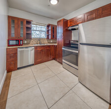 205 N Federal Hwy in Lake Worth Beach, FL - Building Photo - Building Photo