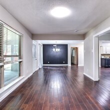 1520 Sunnybrook Dr in Irving, TX - Building Photo - Building Photo