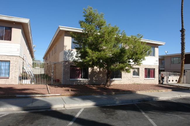 2109 Sunrise Ave in Las Vegas, NV - Building Photo - Building Photo