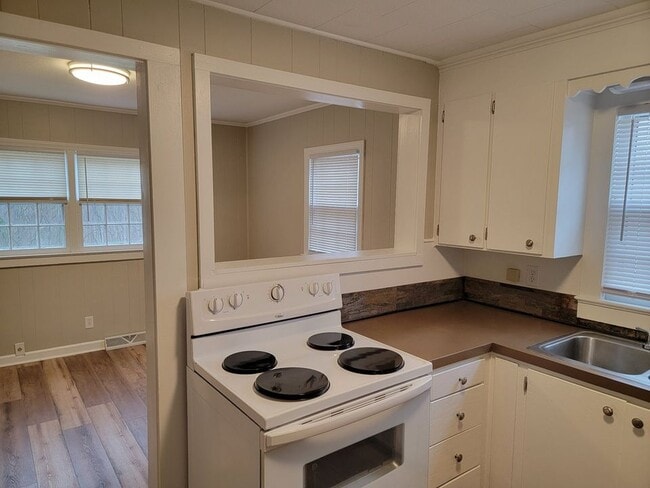 1746 Ralee Dr in Winston-Salem, NC - Building Photo - Building Photo