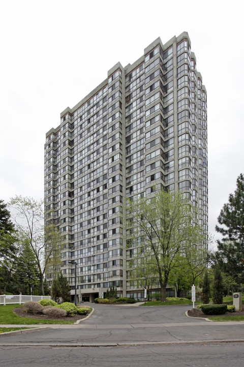 133 Torresdale Ave in Toronto, ON - Building Photo