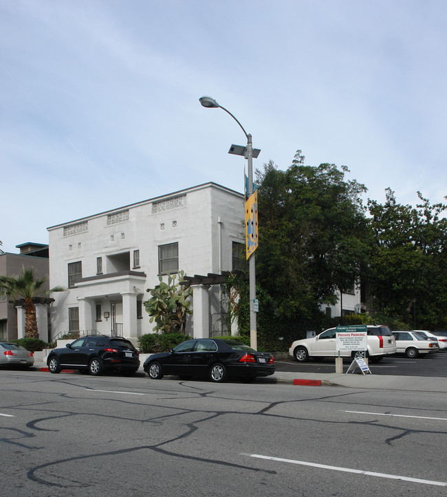 527 Union St in Pasadena, CA - Foto de edificio - Building Photo