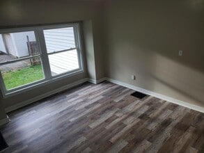 133 Fairlawn Ave in Niles, OH - Building Photo - Building Photo