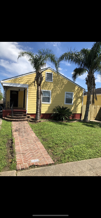 6415 Franklin Ave in New Orleans, LA - Foto de edificio