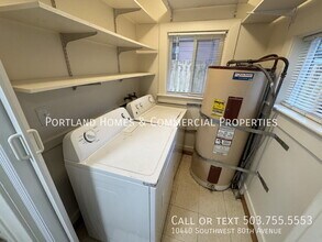 10440 SW 80th Ave in Portland, OR - Building Photo - Building Photo