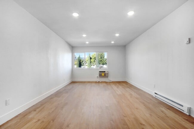 930 N Martel in Los Angeles, CA - Foto de edificio - Building Photo