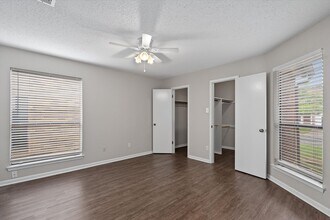 13357 Water Oak Ln-Unit -13357 Water Oak Ln #A- ARGLO in Austin, TX - Foto de edificio - Building Photo