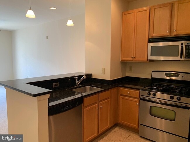 2655 Prosperity Ave, Unit 318 in Fairfax, VA - Building Photo - Building Photo