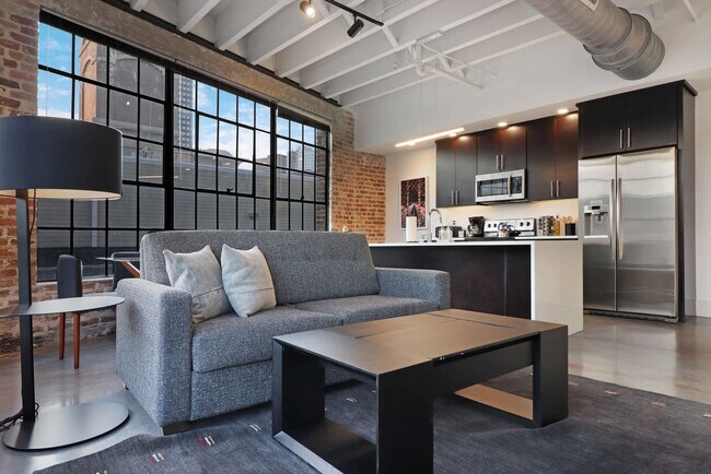 822 Howard Ave in New Orleans, LA - Building Photo - Building Photo