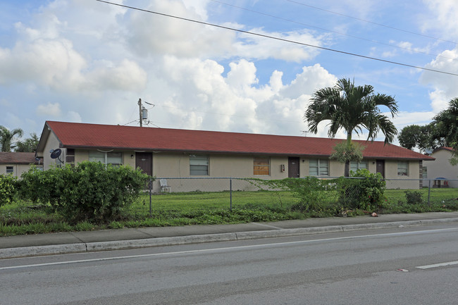 3573 Melaleuca Ln in Lake Worth, FL - Building Photo - Building Photo