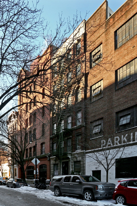 129 Perry St in New York, NY - Foto de edificio