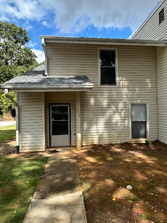 4324 Idlewood Ln in Tucker, GA - Building Photo