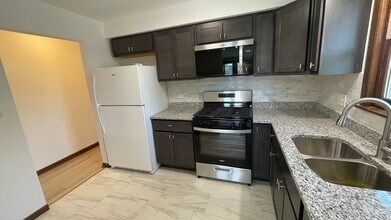 4532 Maple Ave in Brookfield, IL - Building Photo - Building Photo