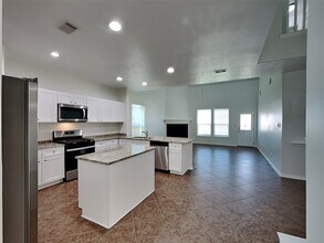 6434 Tea Tree Dr in Katy, TX - Foto de edificio - Building Photo