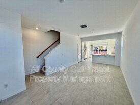 6107 Whetstone Ct in Palmetto, FL - Building Photo