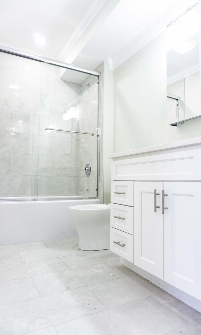 36 Monmouth St, Unit #3 in Boston, MA - Building Photo - Building Photo