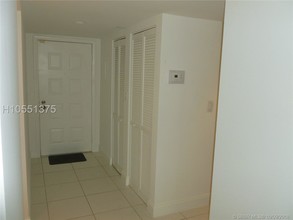16051 Blatt Blvd-Unit -305 in Weston, FL - Building Photo - Building Photo