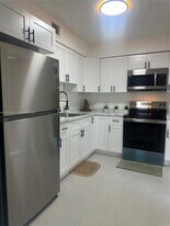 500 NW 24th Ave in Fort Lauderdale, FL - Building Photo