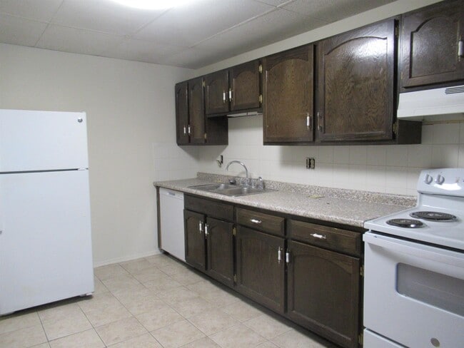 131J Capitol Hill Dr in Londonderry, NH - Building Photo - Building Photo