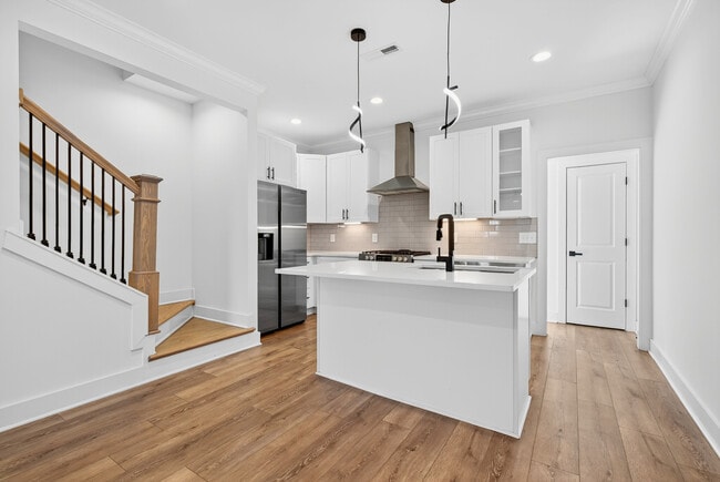 property at 409 Lellyett St