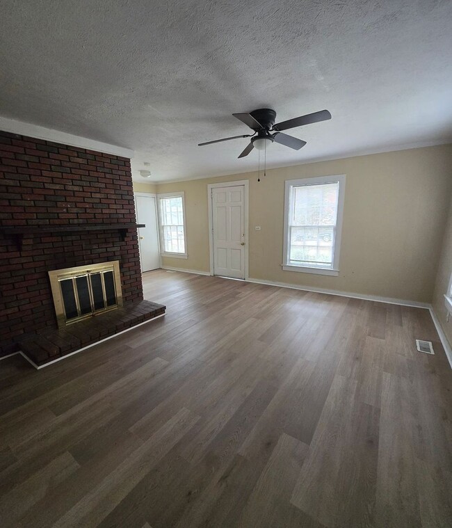 823 Lockwood Ave in Anniston, AL - Building Photo - Building Photo