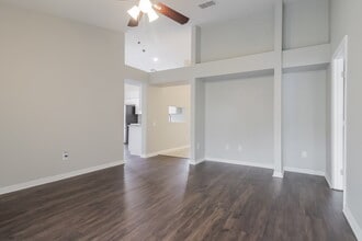8231 Rain Forest Dr in Orlando, FL - Building Photo - Building Photo