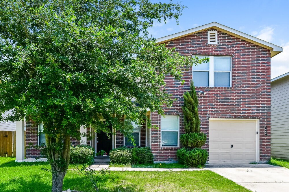 7906 Ashland Springs Ln in Cypress, TX - Building Photo