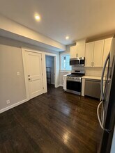 19 Chase St in Boston, MA - Foto de edificio - Building Photo