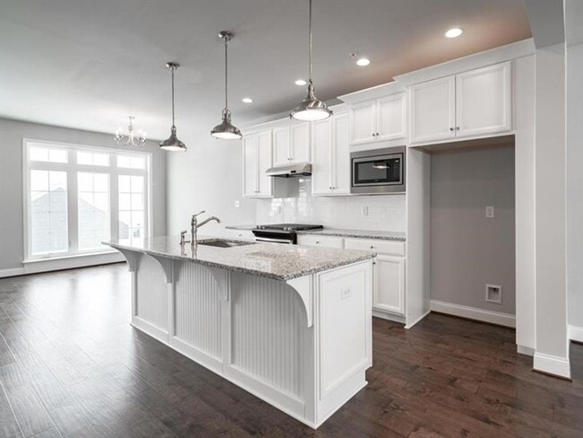 1451 Hastings Cres in Bridgeville, PA - Building Photo - Building Photo
