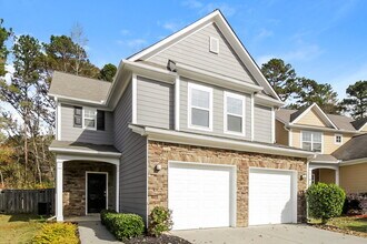 134 Creekwood Tr in Acworth, GA - Building Photo - Building Photo