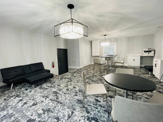 136 Park Fairfax Dr in Charlotte, NC - Building Photo - Building Photo