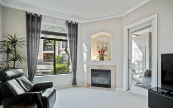 11640 N Tatum Blvd in Phoenix, AZ - Foto de edificio - Building Photo