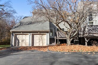 172 Turtle Bay Dr in Branford, CT - Building Photo - Building Photo