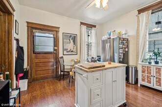 1410 W Cornelia Ave in Chicago, IL - Building Photo - Building Photo