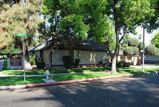 Huntington Gardens in Fresno, CA - Foto de edificio - Building Photo