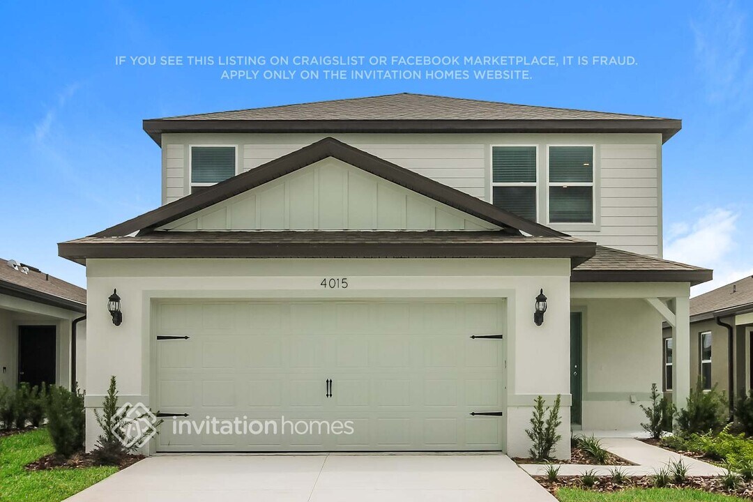 4015 Obsidian Dr in Spring Hill, FL - Building Photo