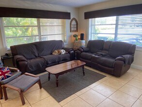 6797 NE 7th Ave in Boca Raton, FL - Building Photo - Building Photo