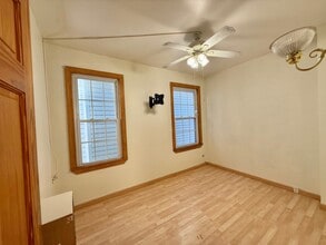 216 Laurel Ave in Kearny, NJ - Foto de edificio - Building Photo