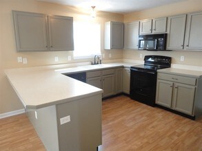 1777 Woodstock Dr in Brownsburg, IN - Building Photo - Building Photo