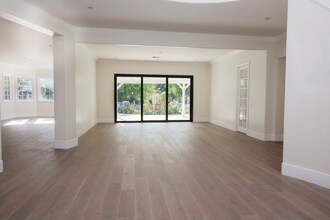 5411 Newcastle Ln in Calabasas, CA - Building Photo - Building Photo