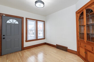 3472 S 15th Pl in Milwaukee, WI - Building Photo - Building Photo