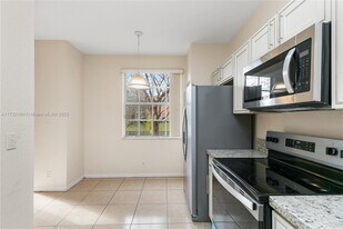 3871 NW 91st Ter in Sunrise, FL - Building Photo