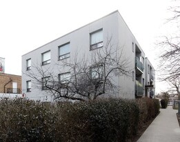 2864 Keele St in Toronto, ON - Building Photo