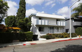 1231 N Ogden Dr in Los Angeles, CA - Building Photo - Building Photo