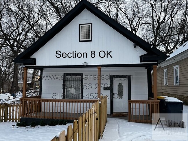 property at 2243 Spruce Ave