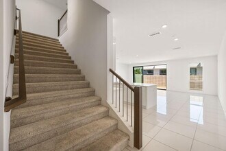928 Galaxy Dr in Palm Springs, CA - Building Photo - Building Photo