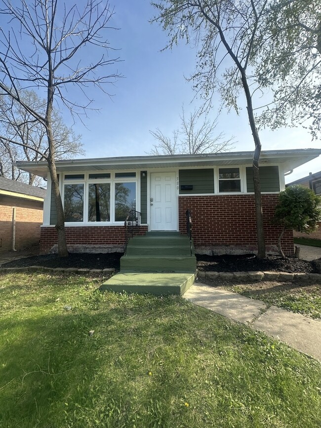 property at 580 W 16th St