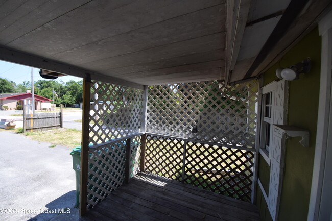 329 Pine Ave in Cocoa, FL - Building Photo - Building Photo