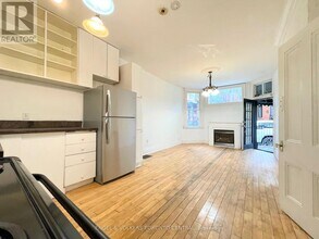 483-483 Ontario St in Toronto, ON - Building Photo - Building Photo